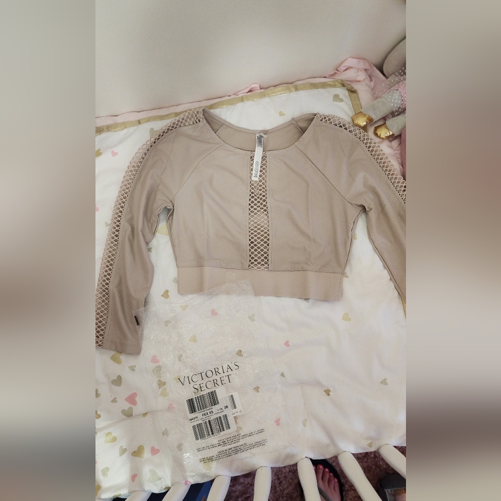 Victoria Secret Sport Crop Top Size XSmall New